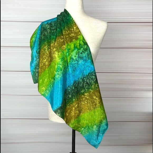 Golden Camel of Shanghai Hand Rolled and Hand Printed 100% Silk  Square Scarf - Picture 1 of 8